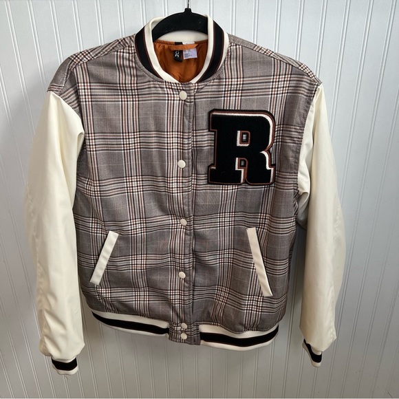 H&M Cream & Brown Plaid R Patch Snap Button Varsity Baseball Jacket Size XXS - Picture 2 of 8